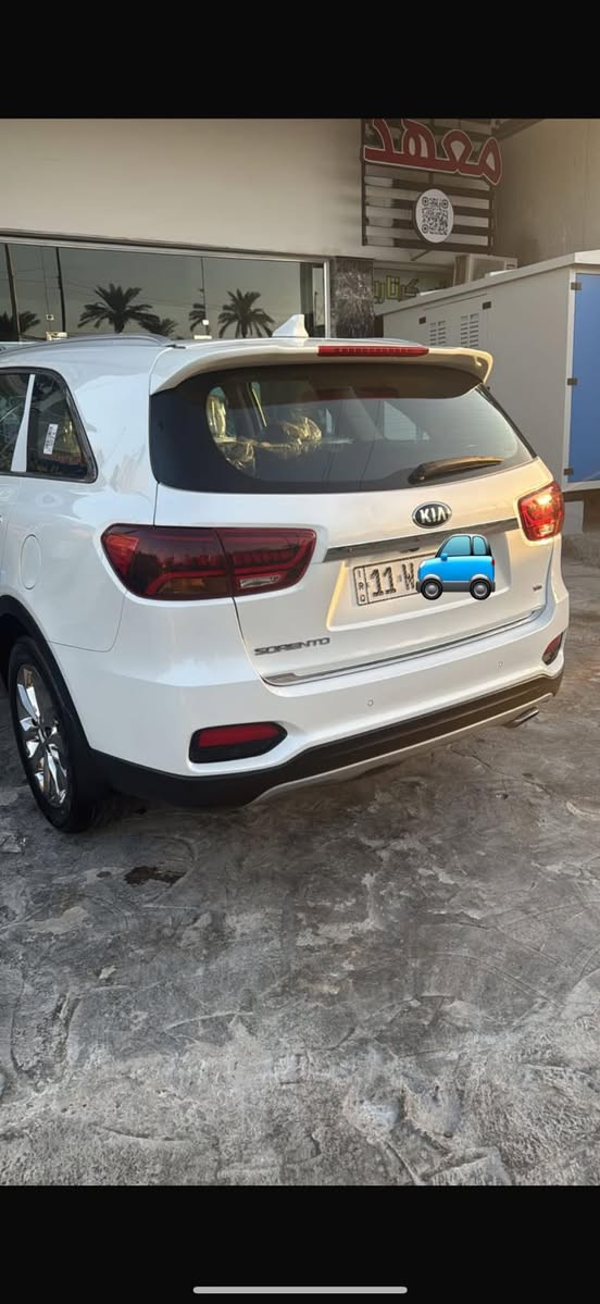 سورنتو خليجي موديل 2018 شكل ال20 ماشيه 100 الف كليو متر مكاني بغداد  الكرخ السعر 260 بيها مجال ***********      ***********
