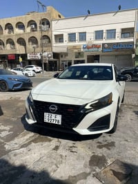 التيما موديل 2023 SR السيارة بدون ضرر فقط فتح جاملغ ودعامية ومشدود نفس...