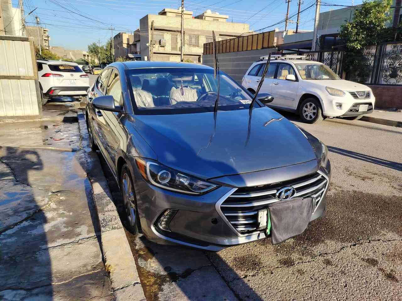 السلام عليكم النترا للبيع 2017 وارد امريكي  مواصفات ويل كب  شاشه كامره رادار بصمه كشنات تدفئه مكينه كير خير من الله ماشيه 139 ميل تخم تاير  ايرباكات سليمه  موجود السونار بالمنشور السعر 119  رقم التلفون ***********
