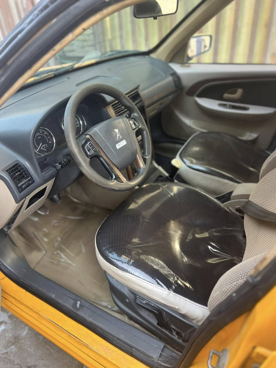 السلام عليكم بارص موديل2018 
كير مكينة مكفولات كفاله عامه 
صدر امامي خلفي على وضع الشركة
تبريد شرط ثلجج
بيها صبغ اهلالات زوج 
وجاملغ السرارخشوه فقط صبغ بدون دواخل
مصفره هيئه وغرامات
سياره مال جني  وجاهزه لاخر حبايه
سنويه بسمي *********** السعر 58
