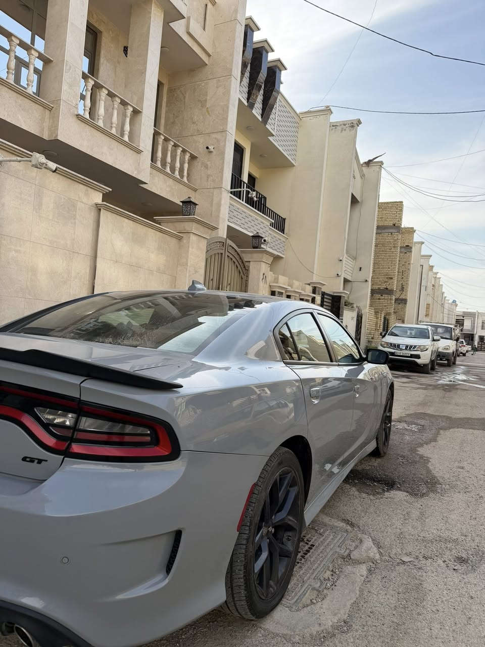 جارجر GT بلاك توب
موديل 21 رقم بغداد 

ماشيه 35 الف 

مواصفاتهه معروفة

ضررها بجم اللغود سالمات دكة جاكوج مبيهن والايرباكات دركة ودشبول ومرجعهن سستم مبدل دشبول ودركة 

صور الحادث بالمنشور
مكان السيارة بغداد 

السعر 225

رقم ***********
