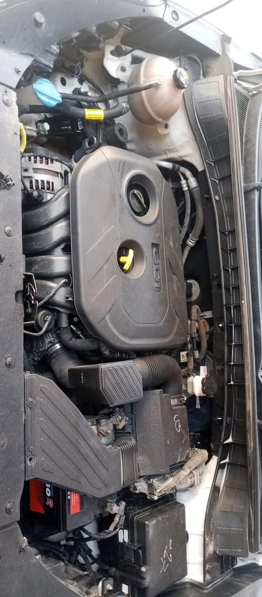 توسان موديل 2018
وارد امريكي سونار بل منشور
محرك 2000 
ماشية 149 الف كيلو 
مواصفات 
بنراما 
نقطة عمياء
كرسي السائق كهرباء 
داخل جلد
اشاير بل مري
قطعتين تبريد 
شاشه و كامرة دوارة 
كراسي الامامي ولخلفي تدفئه
ستيرن تدفئة 
3انضمة قيادة 
فور ويل
رقم بابل الانكليزي 
هزة جديدة
سعر 163$
مكان السياره طويريج
الاستفسار ***********
للبيع او مراوس حسب القناعة
