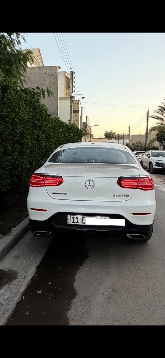 السلام عليكم 
سيارة مارسدس للبيع. 

موديل 2018 دخول 2019 

ماشية 40 الف 

نظيفه فول. 

6 سلندر مكينة 43 

تون تيربو 

السنوية جديده والسيارة باسمي ثاني يوم تحويل 

مكاني المنصور

***********
