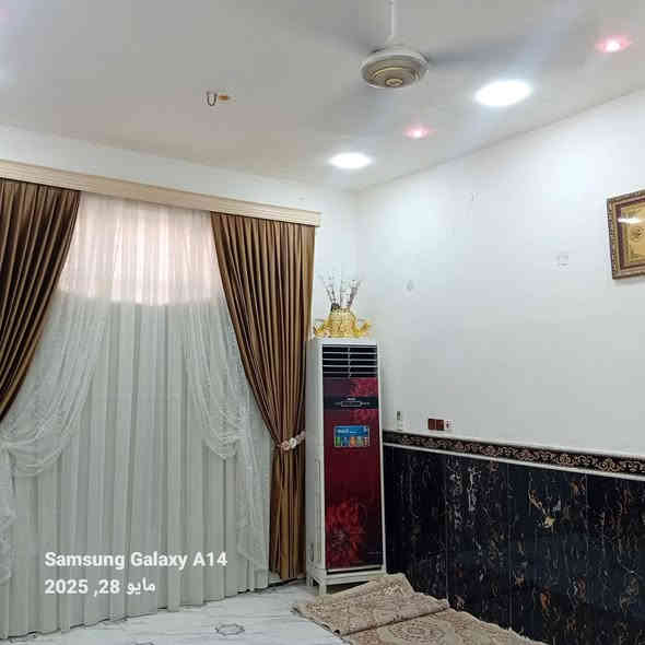 دار للبيع المساحه 200 زراعي بناء حديث صب كونكريت دوانم دور النفط قرب جملونات العنتاكي يحتوي علـّۓ. استقبال +مطبخ +صاله+غرف عدد 2+ صحيات منطقه خدمات تبليط كهرباء. استفسار. اتصال علـّۓ. الرقم *********** السعر 130
