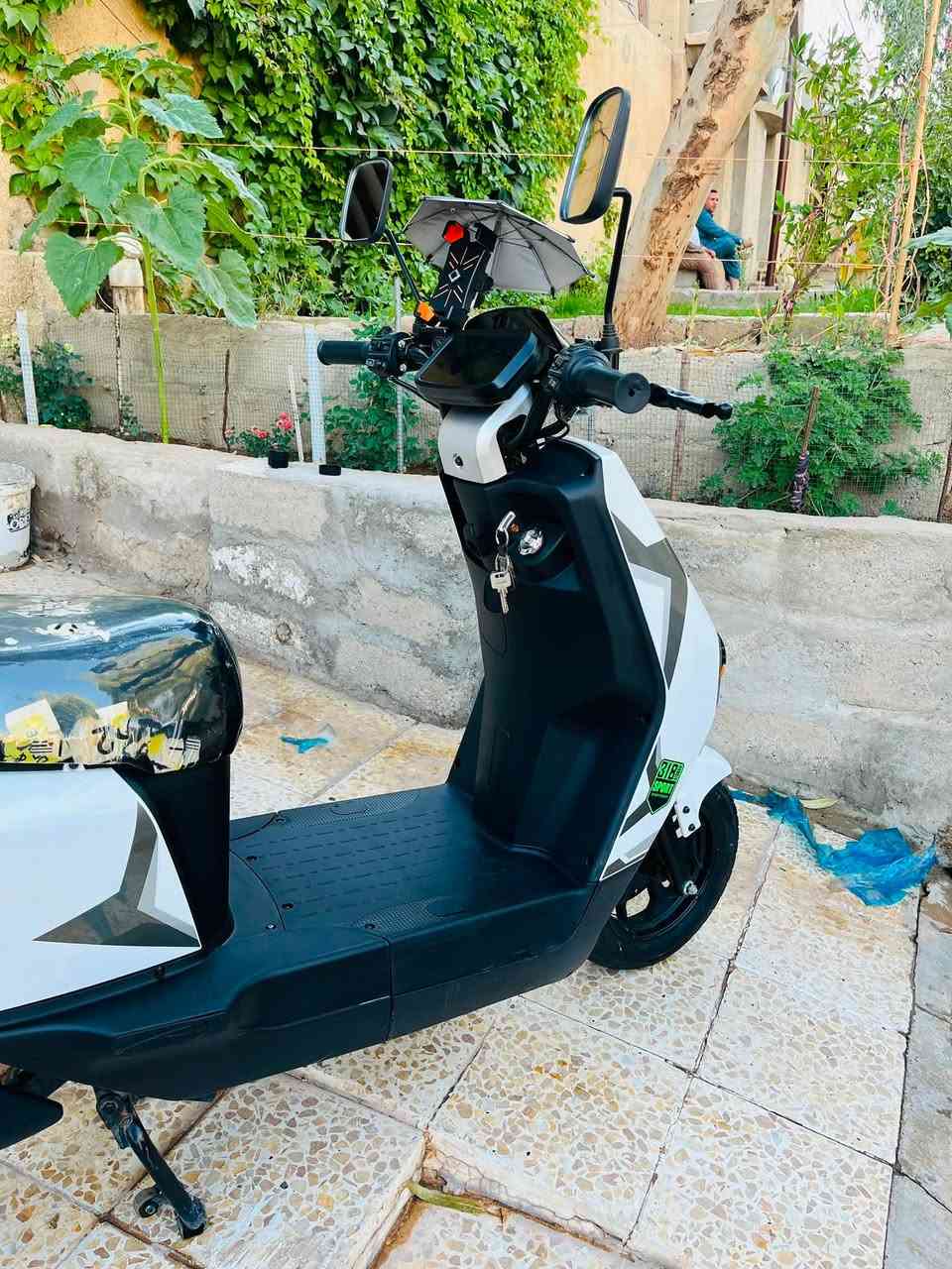 ماطور شحن للبيع⚡️🔋
ماطور 318 النضاف٩٩٪؜ كدام العين 
6 بطاريات + بطارية احتياط يعني 7 ✅
دبل سويج + بصمة تشغيل عن بعد ✅
الماطور شرط مامفتوح بي برغي مال بيت ✅
باب اول كفرات شرط خشط مابيهن ✅
تايرات جدد ✅
شاحنة الاصلية شرط ✅
السعر 650 
للتصال بالرقم ***********
واتساب ***********
