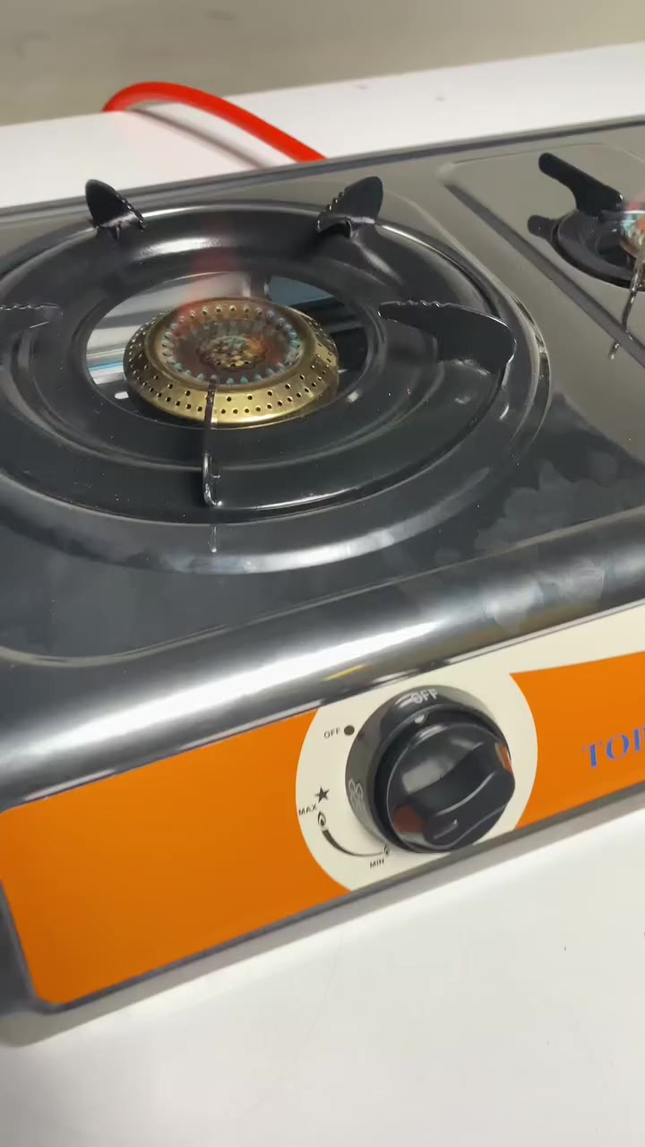 السعر 28 الف فقط سرع بل حجز توصيل بغداد 3000
توصيل لجميع المحافظات العراق 🇮🇶5000
موقد غاز إيطالي ستايل ثلاث عيون – إشعال ذاتي – يعمل على غاز LPG

موقد غاز عملي بتصميم إيطالي مخصص للاستخدام المنزلي، يجمع بين البساطة والأداء اليومي الموثوق.

• موقد بثلاث شعلات (عيون) لتسهيل الطبخ المتعدد في نفس الوقت

• إشعال ذاتي بنظام Piezo-Electric بدون الحاجة لولاعة

• تصميم علوي من الستانلس ستيل

• تحكم منفصل لكل شعلة عبر مفاتيح أمامية واضحة

• يعمل على غاز LPG

• مناسب للاستخدام المنزلي اليومي

• النوع: موقد غاز
• عدد الشعلات: 3 شعلات (Triple Burner)
• نوع الغاز: LPG
• نظام الإشعال: Piezo-Electric

• استهلاك الغاز:
– 0.54 كغم/ساعة

• الأبعاد (الطول × العرض × الارتفاع):
– 70 × 37 × 10 سم

• الوزن:
– 7 كغم

• مدخل الغاز:
– قطر داخلي 3/8 بوصة (9.5 ملم) – أنبوب مطاطي

محتويات العلبة:
• موقد غاز ثلاث عيون
•خرطوم (صوندة) ، قفيص عدد2 ، منظم
• دليل التشغيل والاستخدام (Operating Instructions)


**إذا كنت صاحب هذا الإعلان وتريد حذفه لأي سبب، رجاءا أرسل رسالة إلى الدعم الفني**