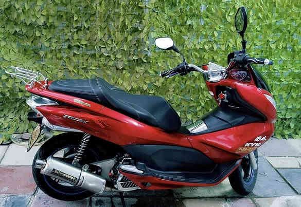 السلام عليكم أخوتي 
معتاز على بيعتها  ومحتاج يشهد الله 

دراجه pcxجيل اول ياباني شرط ياباني (JF) وكاله شرط وكاله
 الدراجه كلها تزويد شرط حتى الكلاجات تزويد ( شلعتها حيل قويه)......( لونها طماطه ) نسختين سويج 
حساس ازدحام .... حساس سرقه 
شرط من اليابان ... صالنصه رياضي صوتها يخبل 
الدراجه كلش نضيفه اخت الجديده ( تجي تفحص وتقتنع يله تاخذها )

((((ماشي 15 الف )))) فقط

السعر ((((((( 16 )))))))
 
بغداد ( حي أور )
***********
