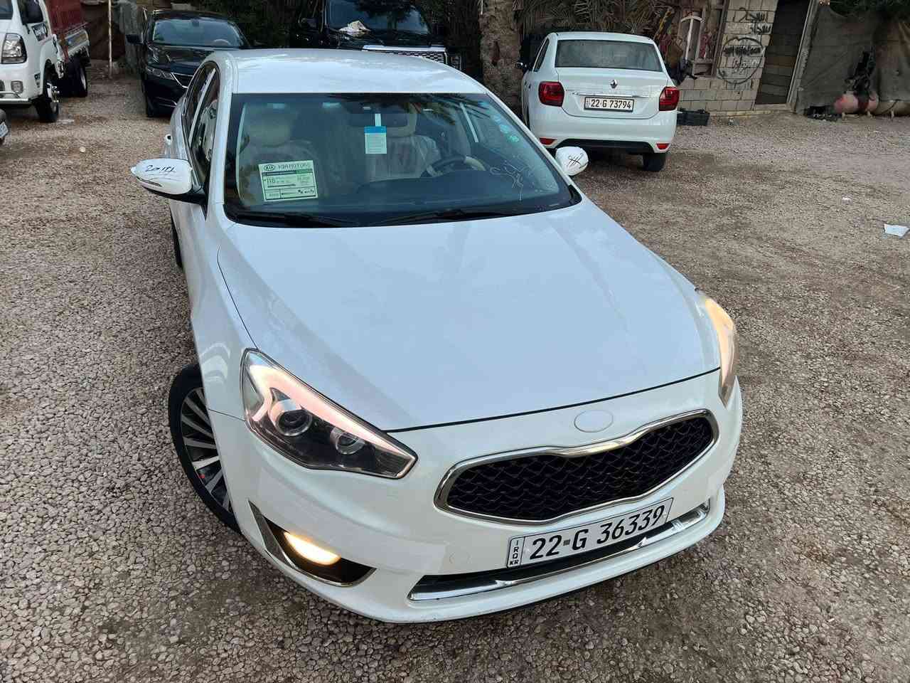 السلام عليكم
كادنزه موديل 14 خليجي.
رقم اربيل بسمي.  تحويل او وكاله
كفاله. فقط كارت بصيط كلش.
مكينه 6 سلندر  برغي مامفتوح بيهه
ماشيه 168 
مواصفات.
مري شفط.
لدات ترحيب
حساسات امامي خلفي.
كامره خلفيه.
كشنات جلد 
سياره كلش جديده.
مكاني الديوانيه 
السعر 158 وبيهه مجال.
***********
