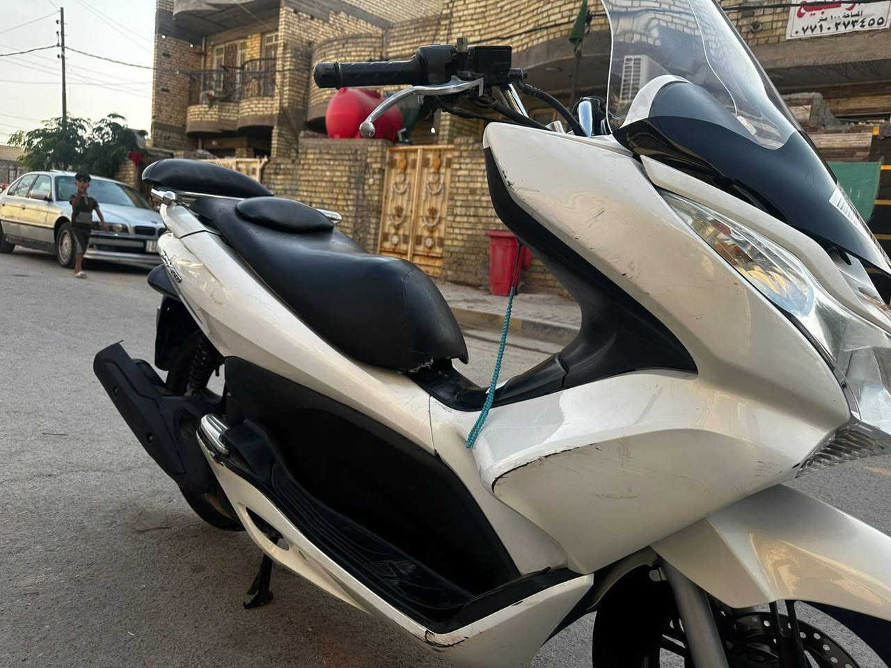 دراجه pcx جيل الاول مكينه 150 السعر مليون و250 وبيهه مجال + المكينه مفتوحه متواجد واتساب فقط ***********
