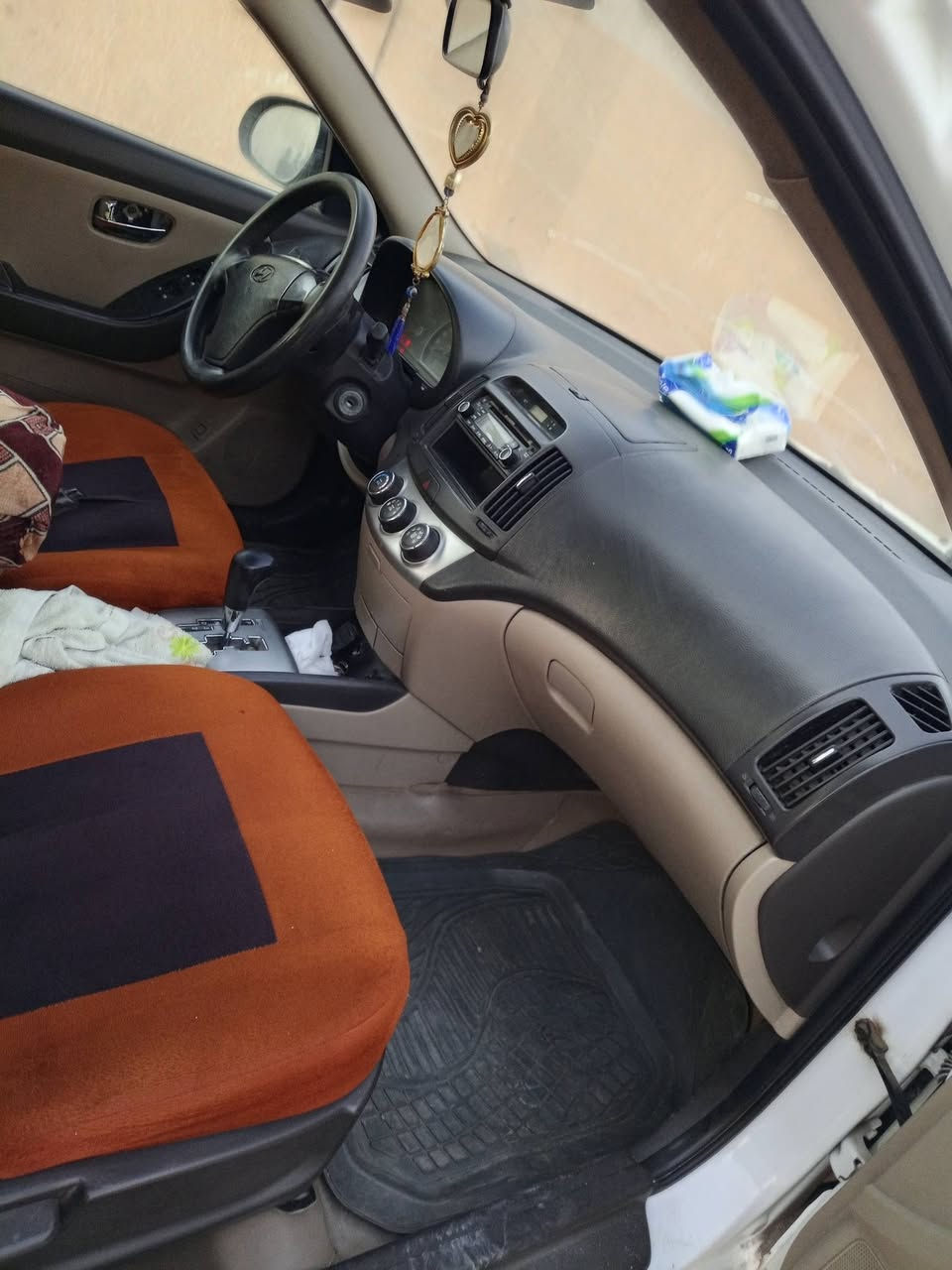 السلام عليكم سياره الانتره موديل 11 كفاله عامه سياره جاهزه رقم كربلاء سياره بسمي مكاني كربلاء السعر 115 رقم الهاتف ***********
