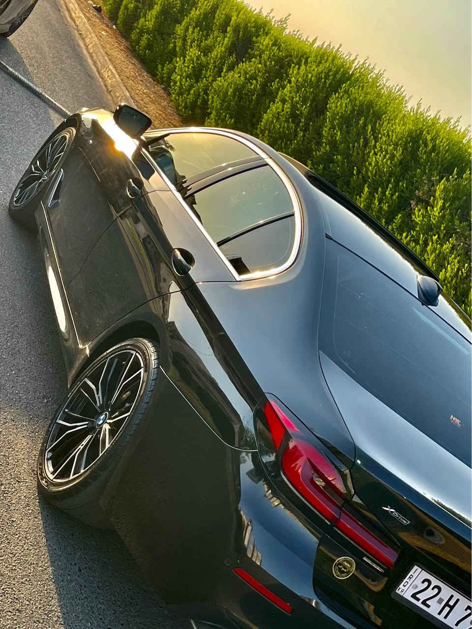 BMW 530i LUXURY 2021 

Kit m package 
مقاعد 700 
دشبول  LED
داخل صاج 
تدفئة بالمقاعد الاماميه 
وتدفئة بالستيرن 
حساسات 360 درجة 
السياره ماشيه 72km فقط
ضرر السياره جاملغ وربع بوند 
مبدلات نفس اللون 
بدون صبغ 
سعر السياره : 310 وبيها مجال بسيط 
مكان السياره اربيل

للاستفسار 
***********
*********** أربيل, العراق
