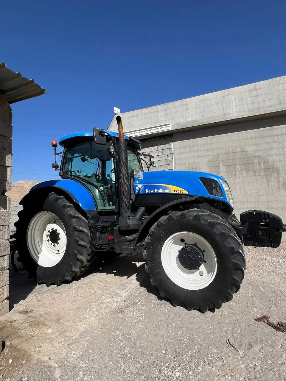 للبیح بۆفرۆشتن 
نیوهۆڵند 7030 
مۆدیل 2008 
گیر حسا
رقم تنفون 
***********
