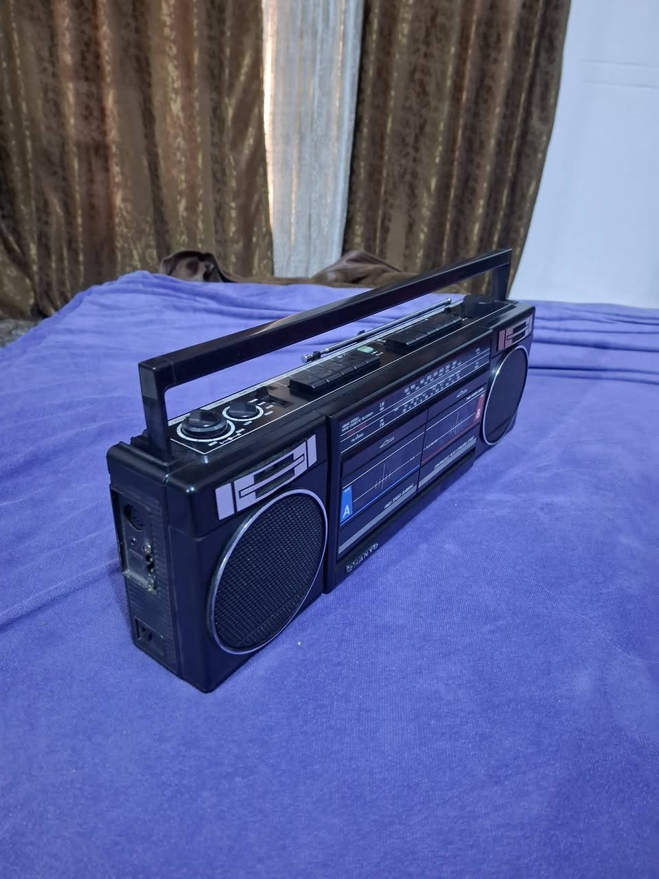 السلام عليكم للبيع مسجل راديو اربع موجات مع FM نوع سوني ياباني دبل كاسيت جديد مستخدم قليل بيه تسجيل سريع من كاسيت للثاني السعر ٧٥ الف للاستفسار مراسله الصفحه عالخاص رجاء ..


**إذا كنت صاحب هذا الإعلان وتريد حذفه لأي سبب، رجاءا أرسل رسالة إلى الدعم الفني**