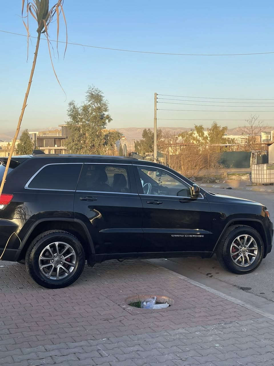 ئه دميني دل💚
جيب لاريدؤ مؤديل 2015
براوه براوه 
گيرو مه كينه به شه رت 
ته قه و ره قه ي نييه 
كاره بايي مه ز بوت ده عامو ليدراوي نييه 
كوشن هيته ر سووكان هيته ر به ش شوين براوه كاني بؤياخه تازه داخل 
4تايه و ويلي لؤكي له ژيره 
مشته ريت ته له فؤن بكه 
ئالووگؤر ناكه م ته نها فرؤشتن
شوين'چمچه مال
ژم'***********
***********
نرخ '85مه جال
