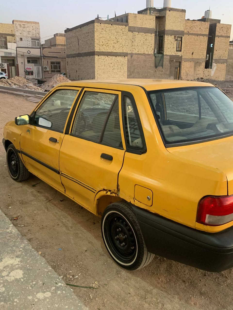 رقم انكليزي سنويه لل 2030 تاخذ هيئه وغرامات مصفره راعيها موجود اكعدك ويا كير ومكينه جاهزات تخم تاير وسيبر ابو الخط صدر جديد لا تبخير لا تنقيص كير مكفول لا يفلت ولا يقر بيها ضربات خفيفه موضحها بلصوره خياسات ما بيها باور ستيرن ومشط جدد بس البوري ماا بور نزرف عوزه تبديل تبريد عوزه بس راديتر دوشمه جديده مسجل بلوتوث 4 سماعات وارضيه جديده وبيها عازل كهربائات كامله نقص اشاير سياره نواقص كلش بسيطه باب السايق قفل ماعرف شبي والدعاميه الخلفيه نكسرت سعرها 10 الاف تتبدل 

بس هاي وكبل للشارع لا تخابر وتسئل شبيها كلشي مذكور السعر 23 وبيها مجال بسيط 

يرحم والديك كلشي مذكور ارجوك لا تكلي شبيها كلشي ذاكره بلمنشور

مكاني كربلاء قنطره السلام 

***********
