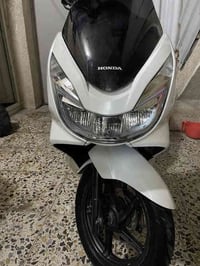 PCX جيل ثاني • مكينة 125 • ماشيه 31 الف