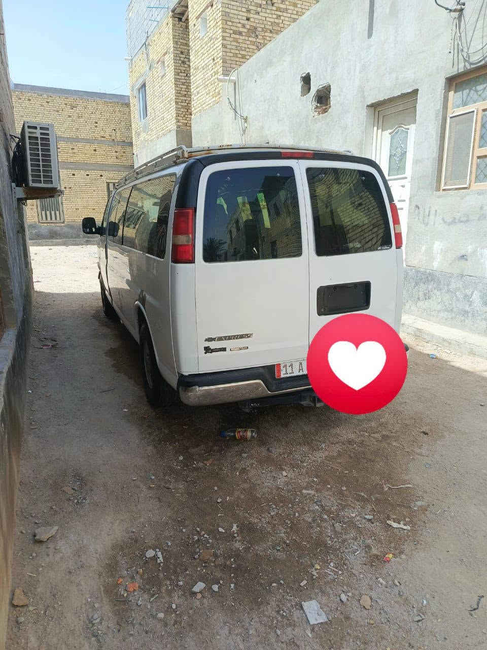السلام عليكم سياره سفانه موديل 2009 للبيع سياره جاحزه من حداديه من تبريد تخم تاير محرك 6100 كيره 1000 رقم نكليزي  سياره بسمنه السعر (88) وبيه مجال الرقم ***********بصره ابو الخصيب
