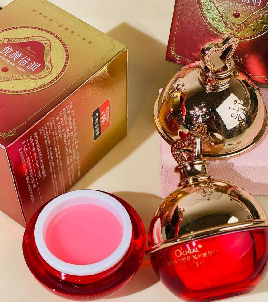 كريم دم التنين الاصلي 💋💋
كريم ماسك دم التنين ♥️♥️
مرطب ومورد مغذي شفايف يملئ الخطوط ويغذي الشفاه الجافة ويرطبها 
فوائده. 
🌸يورد الشفه 
🌸يمنع تكسر الشفه
🌸يزيل خطوط الشفه 
🌸يغذي ويرطب الشفة 
🌸يمنع ويعالج التشققات 

تواصل خاص 
🚘يوجد خدمة توصيل لجميع محافظات العراق ٥ الاف🚘


**إذا كنت صاحب هذا الإعلان وتريد حذفه لأي سبب، رجاءا أرسل رسالة إلى الدعم الفني**