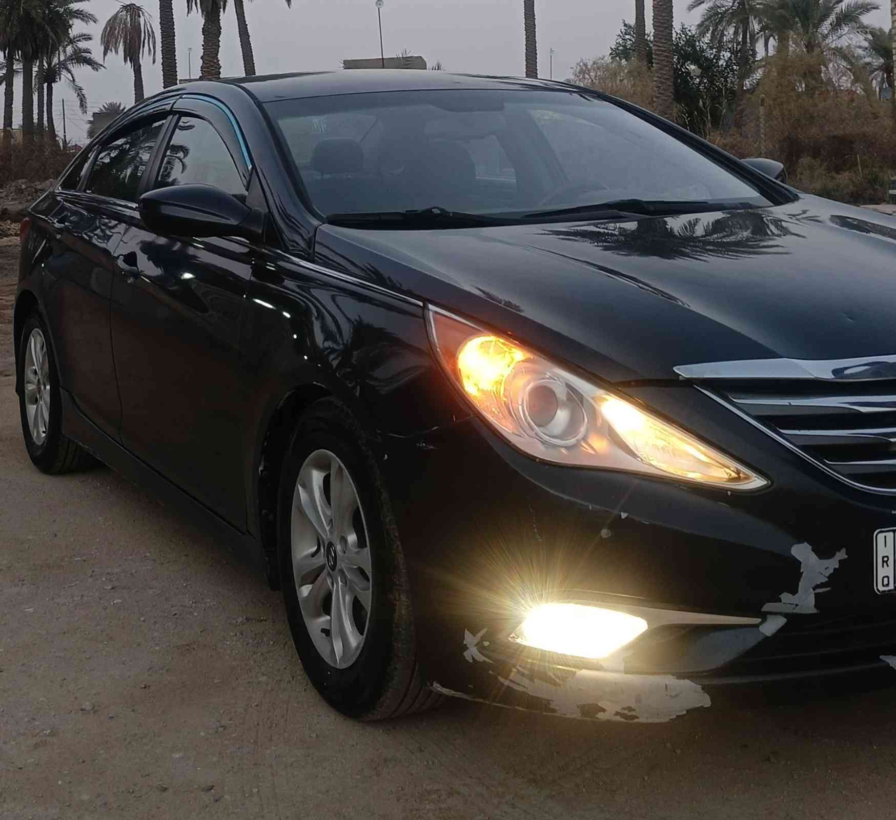 مكلف بل نشر
سلام عليكم
سوناتا 2014
أمريكي
رقم بابل إنكليزي تحويل ثاني يوم
كير مكينه حداديه شرط
محرك 2400 
بيها صبغ حزام  
مكاني ديوانية
سعر 100وبيها مجال 
الرقم ***********
