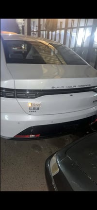 عندي بي واي دي ديستروير موديل ٢٥ ماشية ٦٠٠ كيلو بدون رقم عندي براء ذمة...