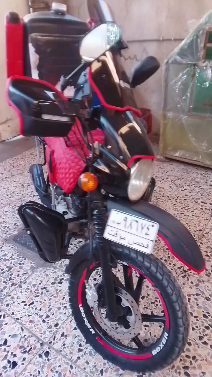 السلام عليكم
بوكسر مديل 19 للبيع

مكينة مكفولة لا مفتوحة ولا مجفتة

ماشية 38  الف حقيقي

الدراجة نظيفة

السعر مليون  وربع وبيها مجال

المكان بغداد /اوراقهة بعدهن بل كمرك طالعهن مناك 

الرقم ***********
