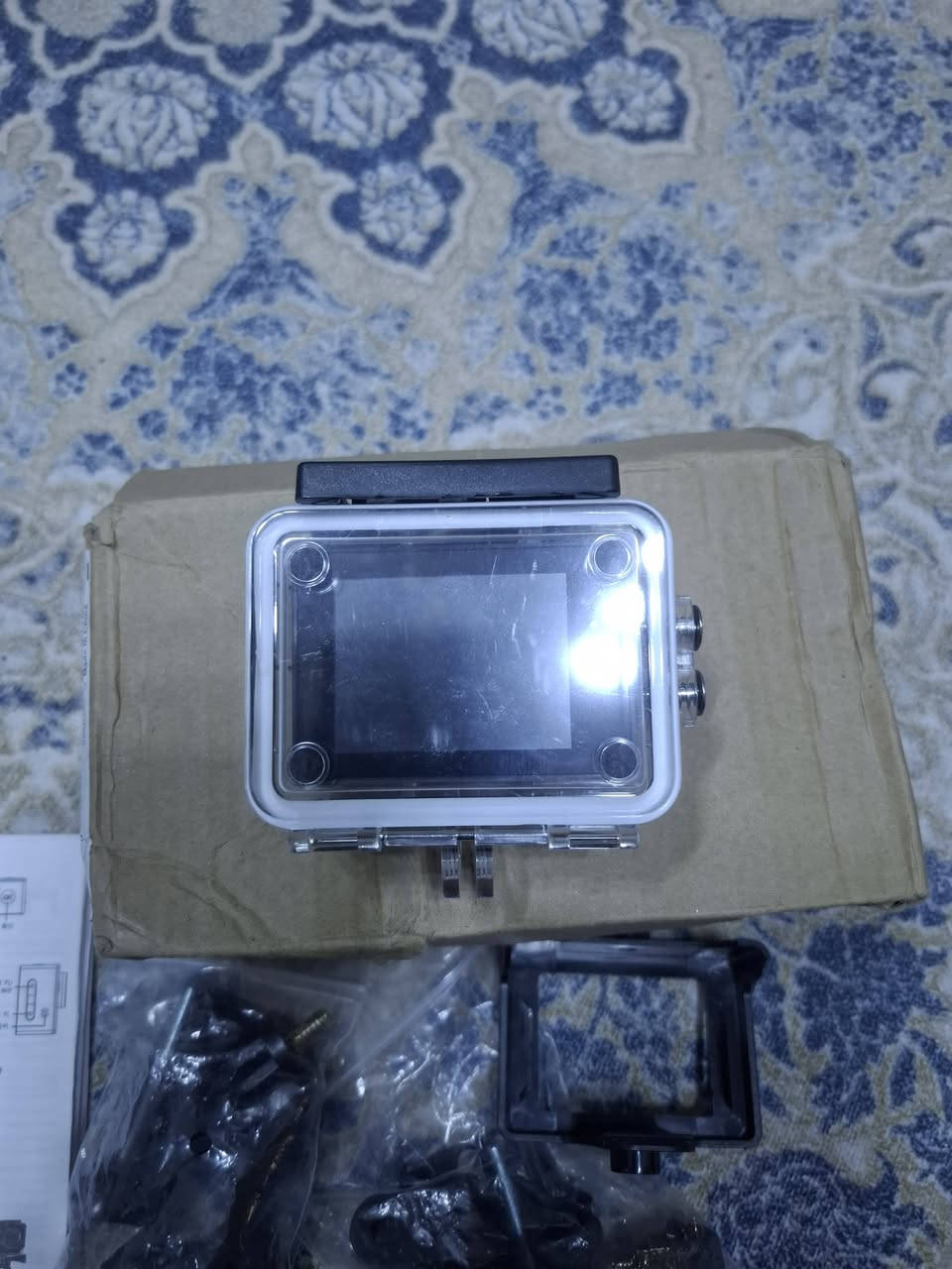 كاميرة مغامرات فول HD تنشد على الدراجة أوعلى خوذة الرأس أو للغوص وتشد على عصا السيلفي تستخدم لتصوير الرحلات والمغامرات ولفلوكات اليوتيوبرية دقة عالية سهلة الحمل راقية بالتصوير مع كافة ملحقاتها السعر ٣٥ ألف للإتصال على رقم الوتساب ***********  كربلاء المقدسة
