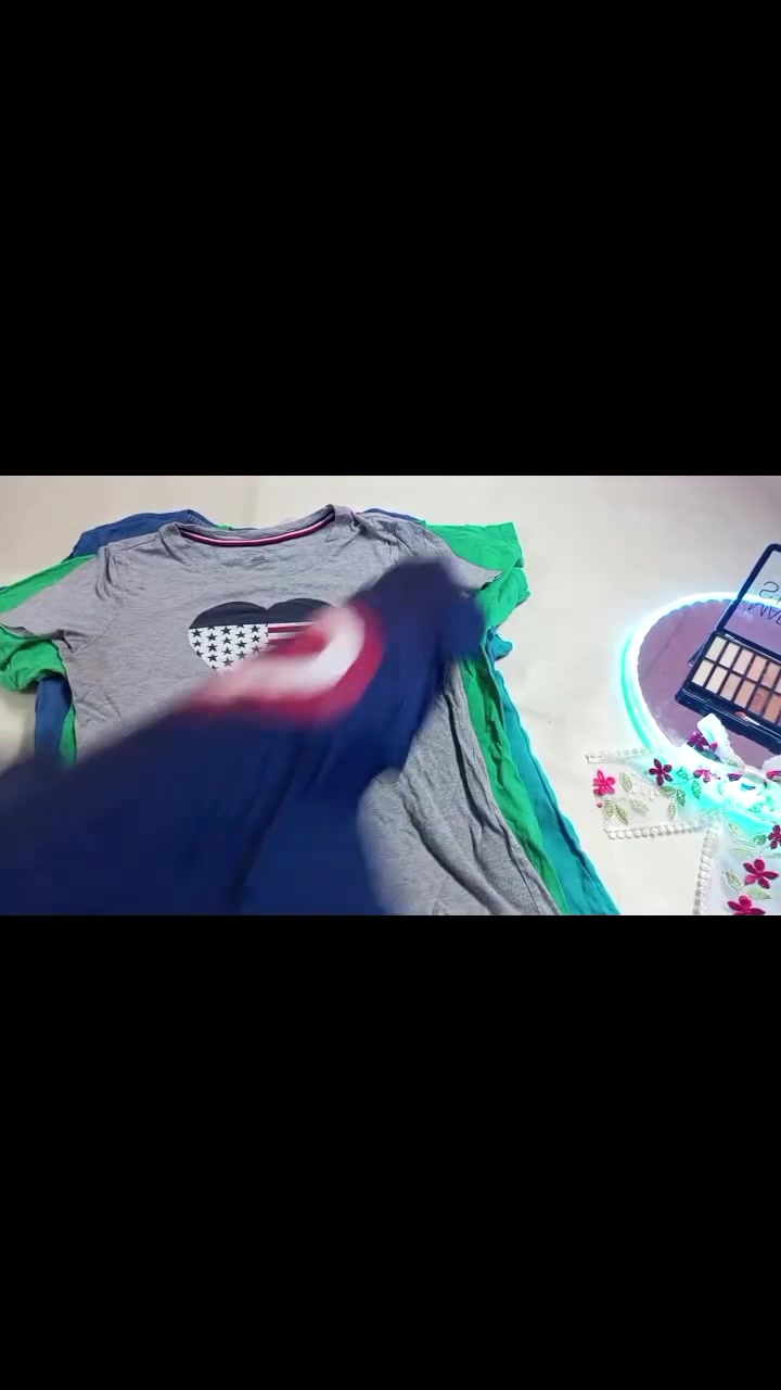 شلعه باله تيشيرتات  كلهن ( ب5 الاف) باله العدد 11 قطعه 
الأسود عدد 12 قطعه( ب6 الاف )
اكو توصيل 👍
لانجري 8 اكياس شي ان ب( 5 الاف كلهن )
توصيل كافة المحافظات 5 الاف
#ملاحظه الي يحجز من هلبضاعه عندي قطع مجاني😍 اظيفهن هديه ✅
#الجميع


**إذا كنت صاحب هذا الإعلان وتريد حذفه لأي سبب، رجاءا أرسل رسالة إلى الدعم الفني**