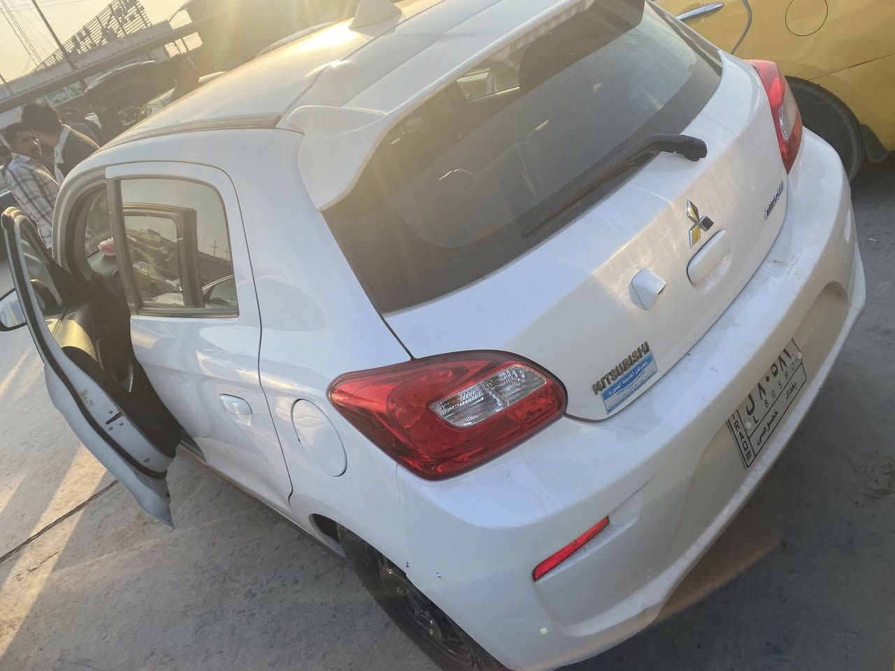 للبيع فقط بدون مراوس واقصاد مستبوشي موديل 2019 ماشية 59m رقم بغداد مجدد تحويل مباشر ب75$ وبيها مجال ***********
