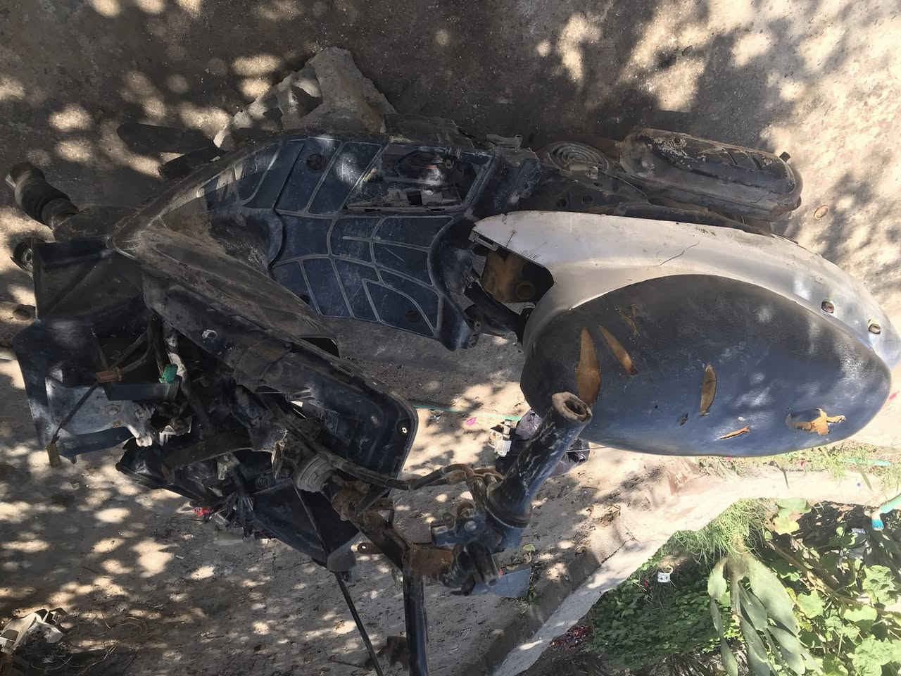 تسعه للبيع محرك شغل بس تركه مكاني زبير سعر75رقمي *********** تيره كدم موجود
