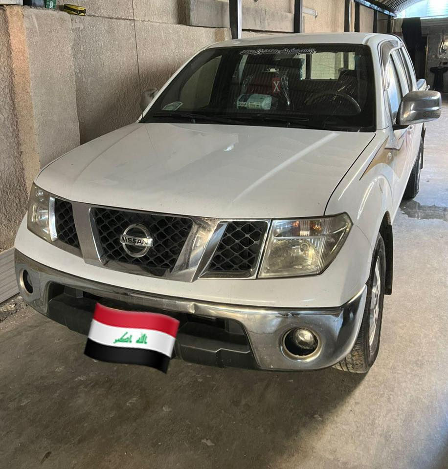 السلام عليكم 
نيسان نيفارا ٢٠١٤
كفاله عامه 
رقم شمالي سنويتها وكالتها وياه 
فقط كردي ما يداور 
اتعهد بالسرقه والعشاير 
سياره جديده كير ومكينه وحداديه خير من الله 
تبريد شغال 

سعر ٧٠ وبيها مجال قليل 
***********
