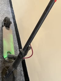 سكوتر 🛴 شحن كهربائي يرادله شاحنه عنوانه كاضميه شارع ستين فرع دوريه ثان...