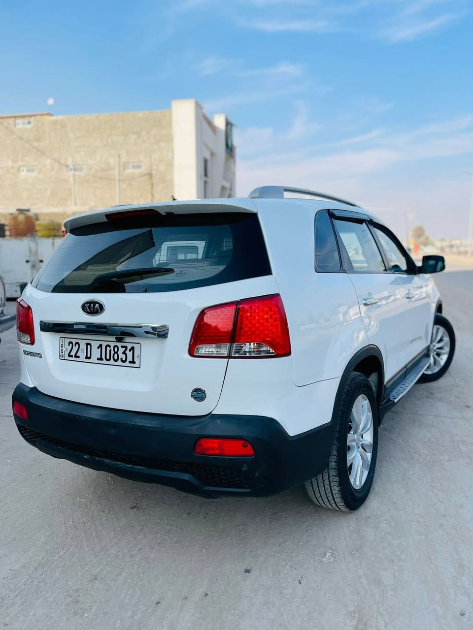 يا الله. 

كيا سورنتو. 2012.   خليجي مكفولة.       

سونار. مرفق بل منشور.  

رقم اربيل دولي.  

سنوية وهزة ورقم كلة جديد.        تحويل او. وكالة. مباشر 

مكينة. 2400.  مابيها اي.  خلل. 

مواصفات.   فول. ماعدا. البنوراما.         

بصمة.   7 راكب.   ثلاث. قطع تبريد.      داخل. صاج.     ويل كروم.  
حساسات.  خلفية.    شاشة وكامرة خلفية.     بچم زنون.    داخل. جلد.      تحكمات جهتين.   اشاير بل مري. 

للبيع او المراوس.    السعر.  142. بيها مجال.     للاتصال 

***********. مكاني.  بابل.
