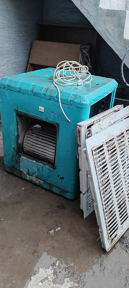 مبرده. جنرال   نقصهه. واتر بم وحلفات. فقط. شرط. التشغيل كدام العين. سعرهه. 90 وبيهه مجال بسيط.  مكان الديوم. للتصال 
***********
