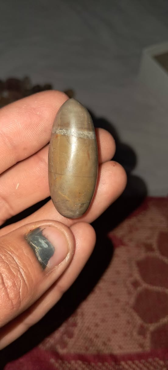 حجر كريم للبيع ***********
