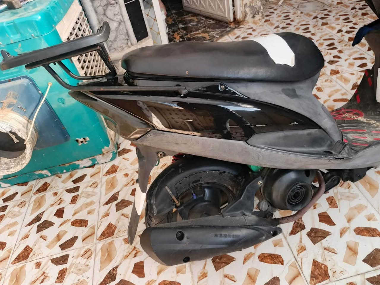 سلام عليكم دراجه ماكس للبيع نظيفه وكامله مكمله كهربائيات مكينه وكشر بس مكينه مفتوحه مكاني ديالى بعقوبه رقم التلفون *********** /‭***********‬
