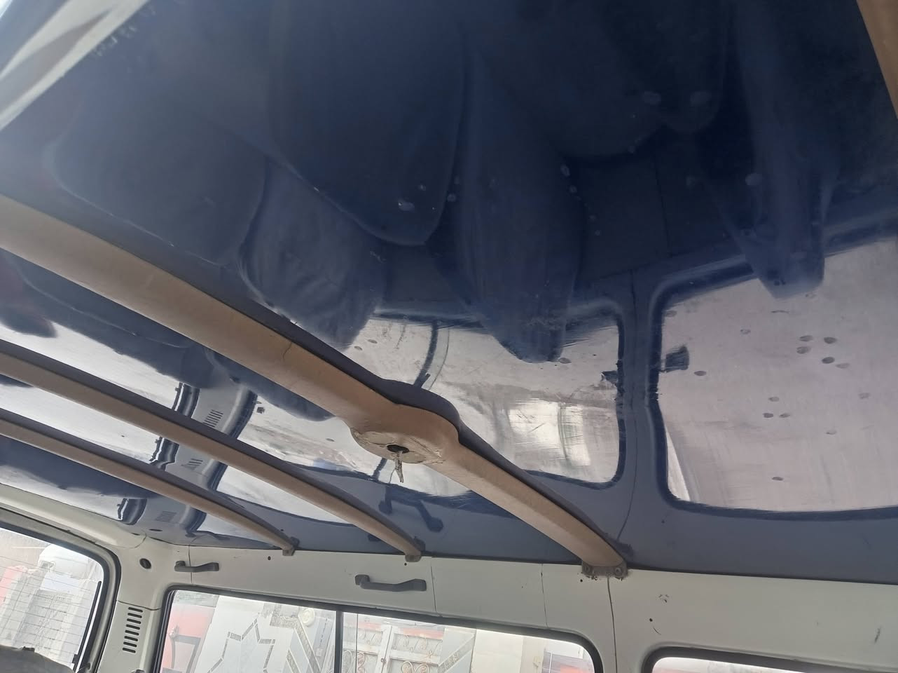 السلام عليكم كريت ويل موديل ٩ محرك كير مكفولت تيرات امامي جديد الخلفي نص عمر السعر 10 ابيع كوم حديد بدون تحويل العنوان ديالئ بلدروز ***********
