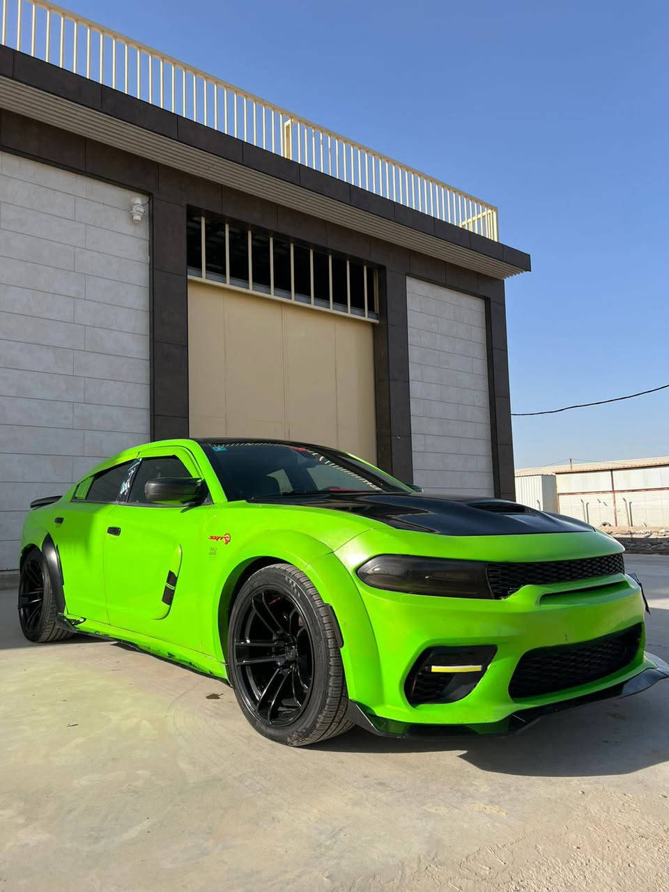 السلام عليكم اس ارتي  5700 لون اخضر تفاحي تغير لون 
موديل 2017  
فول مواصفات 
السيارة مزودة
فول هوائيات 
هدرز شورت srt 
كزوز موبار مال srt قفايص
اكسل قفل srt 
فجوج خلفية برمبو 
شوتة KN مفتوحة 
اويل كاج كان 
كام شفت srt 
حادثها  جاملغ خلفي 
شاصي لغد ايرباك كفالة 
السعر 145$ سنويه 30
مكانها ديوانيه اسكان إذا اكو مراوس حسب القناعه 🌹 
‏‪***********‬‏
