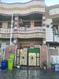 دار للبيع في منطقة الطالبيه المساحة ٧٥ متر الطابق الاول استقبال + حولي...