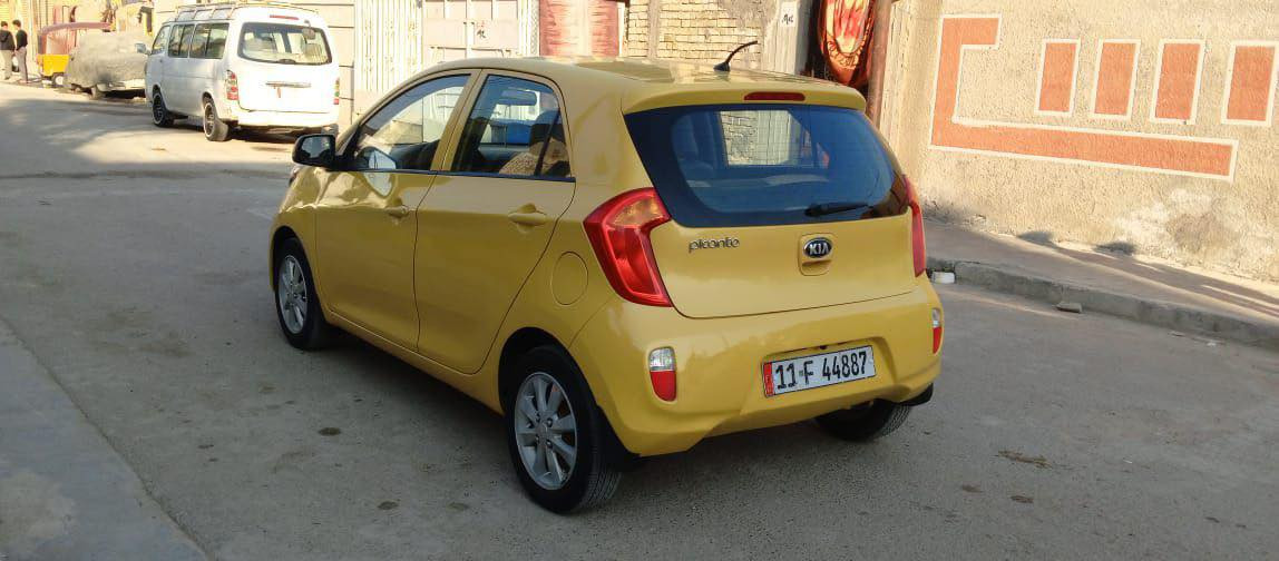 بيكانتو  2015
رقم بغداد 
كير اوتوماتيك 
مكينة 1400 
4 سلندر 
لون اصفر 
شاشة 
تخم تاير جاهزة تبريد كير مكينة حدادية 1\1
السعر 70 بيهة مجال قليل 
***********
