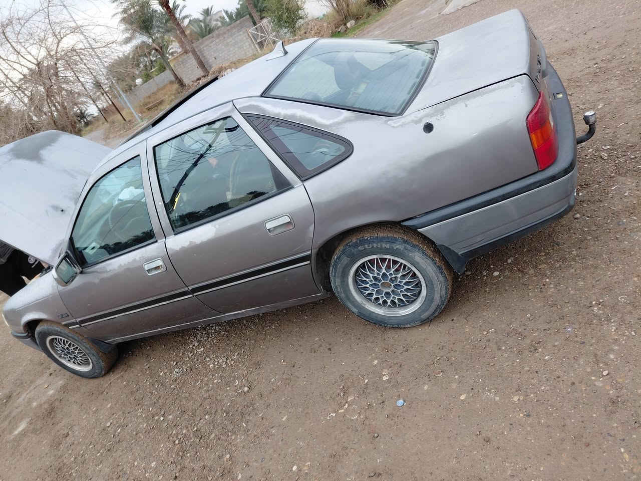 اوبل موديل 92 رقم بغداد جديد سنويه الى 2030
مكفوله كفاله عامه ماعد ٣ قطع صبغ اثر جراد سياره بلادي على يدنه من ٢٠٠٥ الحد هسه سياره كامله على اخير حبايه محرك كير صدر امامي خلفي كل جديد 
سياره متعوب عليه كلش محرك 1600
مواصفات سنتر لك فتحه سقف بور ستيرن 
بسمه تحويل مباشر مانقصه ربع دينار 
مكان سياره ديالى كنعان 
سعر 42وبيه مجال وسوك كلشي بي 
***********
