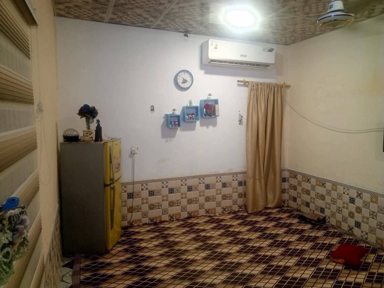 سلام عليكم بيت للبيع ناحيه الفضليه شارع البيطره المساحه 105   دار  زراعي بناء ابلوك اعكاده سعره 16   قفل ***********
