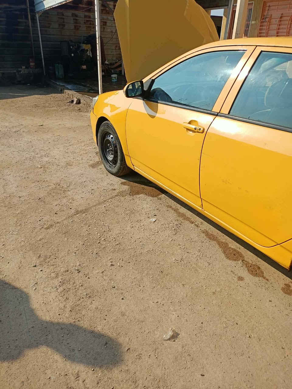 سلام عليكم بي وايدي جي 3  بسمي رقم بغداد هزة جديدة مصفرة هيئة وا غرامات محرك جيد صدرها 90% بيها ٣ قطع تبديل مدون دواخل مسويلها ادامة كاملة بور +مشط+واتربم + قوايش ورولات ونوزلات + اذاين وا تايرات أمامي جديد  النواقص يلي بيها الكير جفته  قبل فترة وبي مشكلة بلنمرة وجامة سلايد مكسورة وريمون البصمه فقط السعر ٤٠ وبيها مجال حك الجية علية ***********
