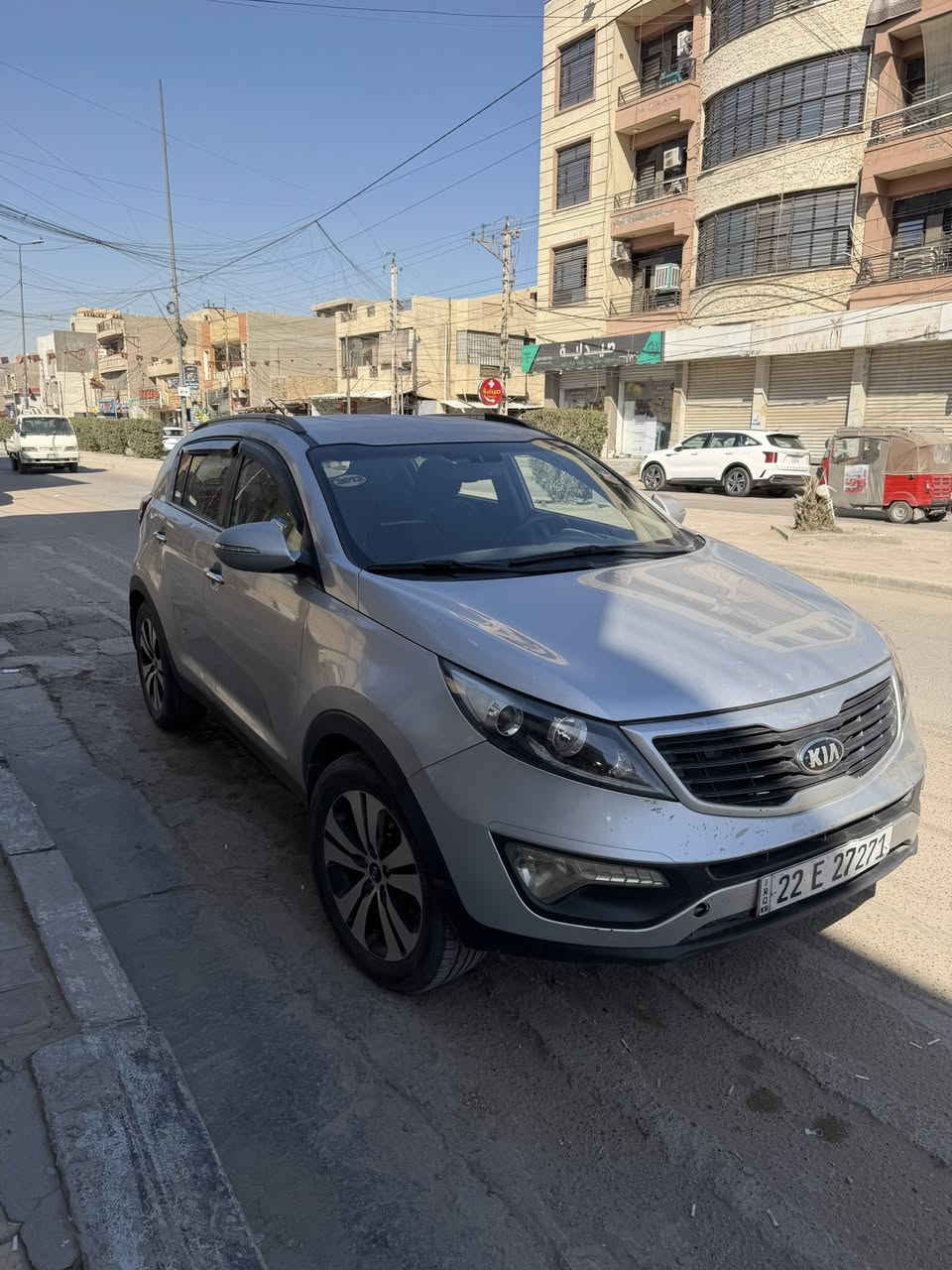 سبورتج مكفولة من الصبغ 2012 خليجي محرك 2.000 دوش المرغرب
اقرا تفاصيل كاملة 
السيارة مكفولة من الصبغ ولا قطره صبغ بيها بارد كم قطعه
ماشية 189 الف 
منظومة تبريد جديدة بالصيف راح
 -صدر جديد امامي خلفي
ادامة كاملة غرفه احتراق قبل شهر
رقم اربيل مميز الدولي الجديد هزة جديدة بأمسي

السيارة خير من الله 
السعر 135 بيها مجال قليل حق جيه
مكانها الدورة ***********
