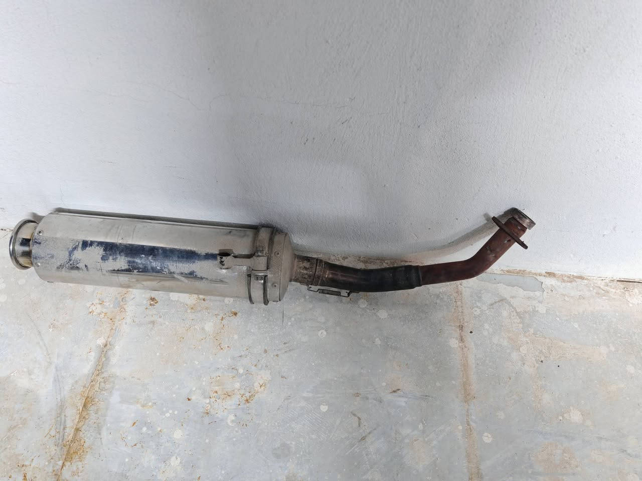 سلاموعليكم شباب صالنصة رياضي للبيع سعرها ٦٠ الف بية مجال مكان كركوك ***********
