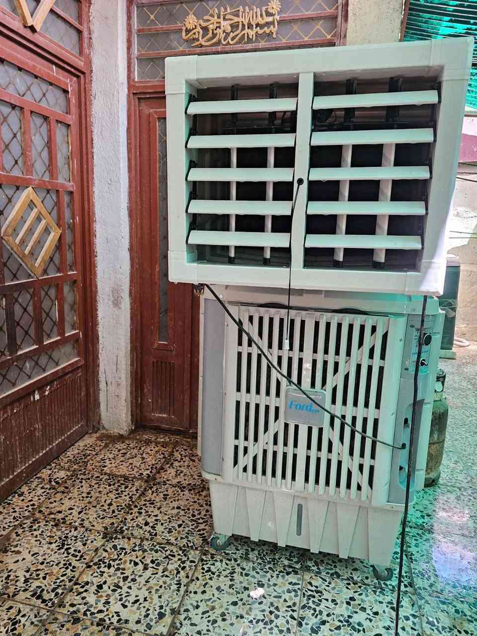 السلام عليكم
هاي مبرده جديده مامستخدمه اشتريتها وطلعت تاخذ اكثر من 2 انبير ورايد ابيعها الي تفيده يتفضل يراسل او يتصل مكاني كربلاء الحر حي سومر الثانيه.
***********
