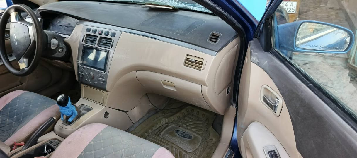شيري اي فايف للبيع سياره كير اومكينه اوتخم تاير مكفولات حداديه نص،عمر مكفوله من ضربه اوتبديل ابلديه كله مصبوغه جراد اولون فتحنا سعر 24 عنون بصره  ***********
