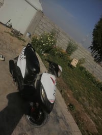 شباب دراجه ماكس لل بيع قيم وخذ بس لاتكسر بيهه حك الله هاذه رقمي لل توا...