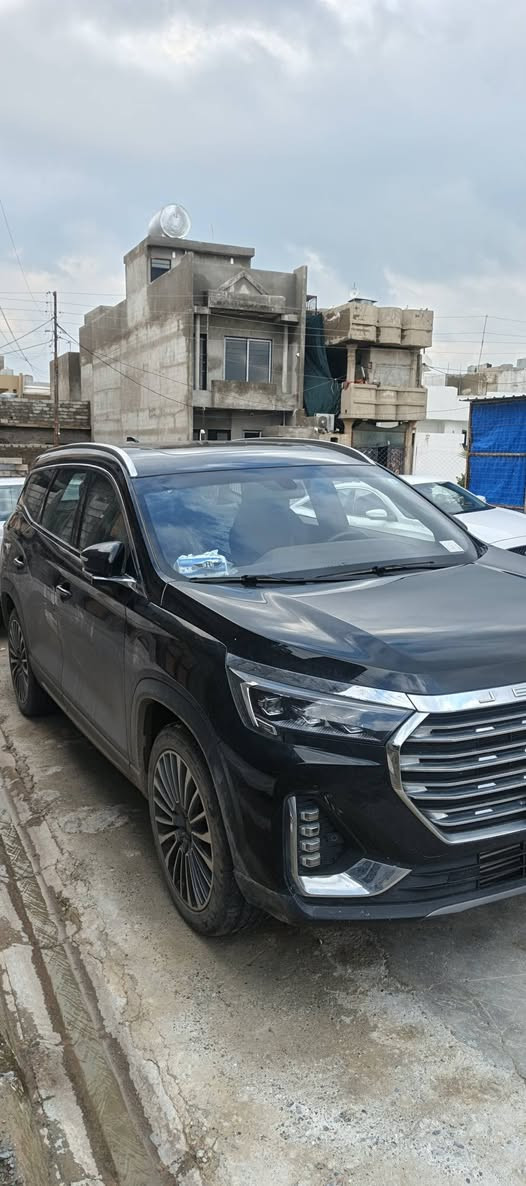 جيتور x90 بلاس 2024 سيارة كلين باسمي ضمان الشركة باقي8سنة ***********
