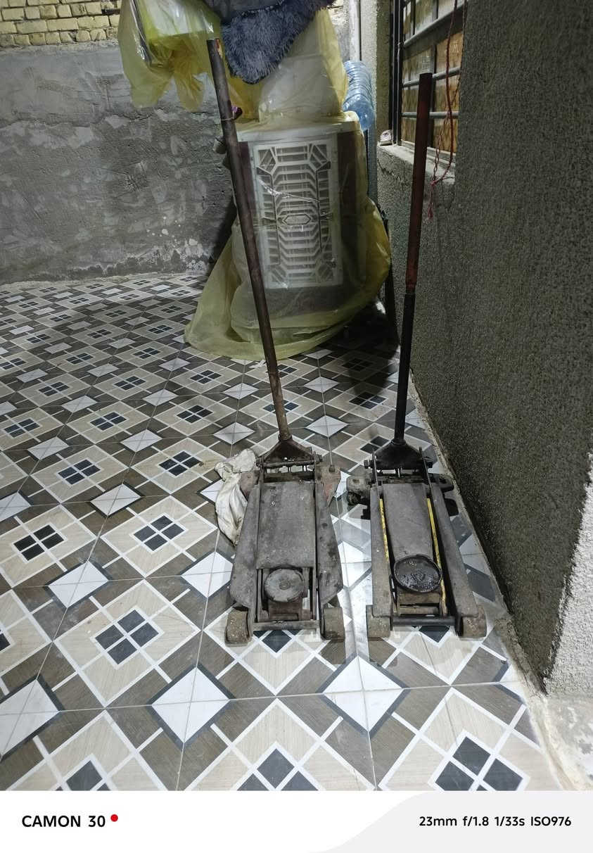 سلام عليكم ٢ جكات للبيع  نوعيه ثقيل  شغالات  ستفسار خاص او على رقم ***********
