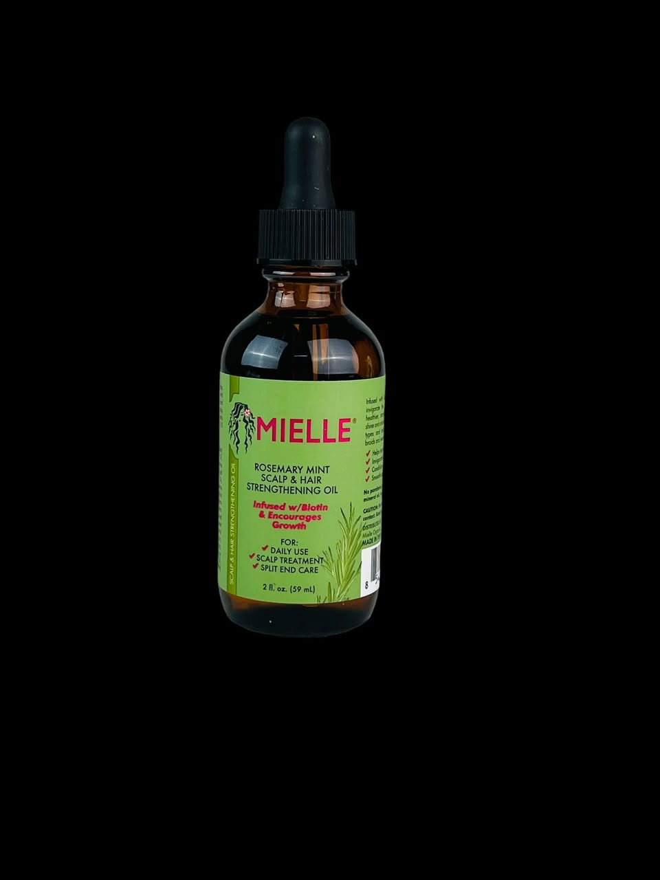زيت يومي للشعر وفروة الرأس بخلاصة الروزماري والنعناع من ماركة Mielle

الفوائد الرئيسية:

زيت Mielle المعطر بالروزماري والنعناع هو تركيبة فريدة تجمع بين فوائد الروزماري والنعناع لتغذية فروة الرأس وتقوية الشعر. يعمل الروزماري على تحفيز نمو الشعر بينما يقوم النعناع بتهدئة وترطيب فروة الرأس. مع مكونات طبيعية أخرى، يساعد هذا الزيت في تعزيز صحة الشعر وتقليل التساقط.

طريقة الاستخدام:

ضعي كمية قليلة من الزيت على فروة الرأس والشعر. قومي بتدليكه بلطف. يمكن استخدامه يوميًا أو حسب الحاجة.

مميزات المنتج:

يعزز نمو الشعر ويقلل من التساقط.

يرطب ويغذي فروة الرأس.

يمنح الشعر لمعانًا ونعومة.

خالي من المواد الكيميائية الضارة والبارابين.

مناسب لجميع أنواع الشعر والمسامات.

الحجم: 30 مل
للحجز/***********
